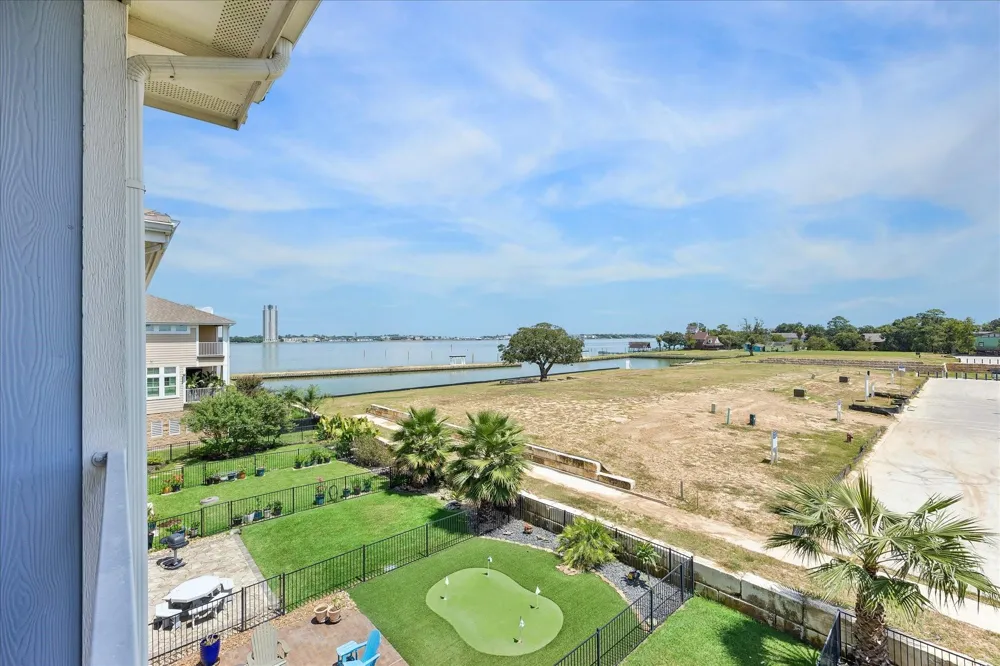 1420 Veranda Mist League City, TX 77573