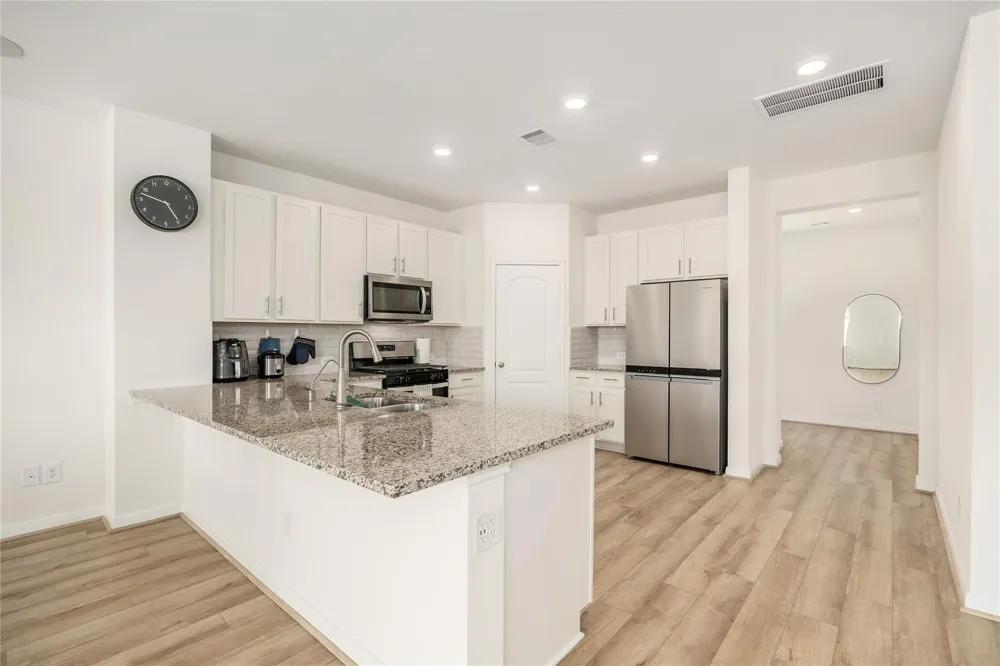 8202 Leisure Point Drive Cypress, TX 77433