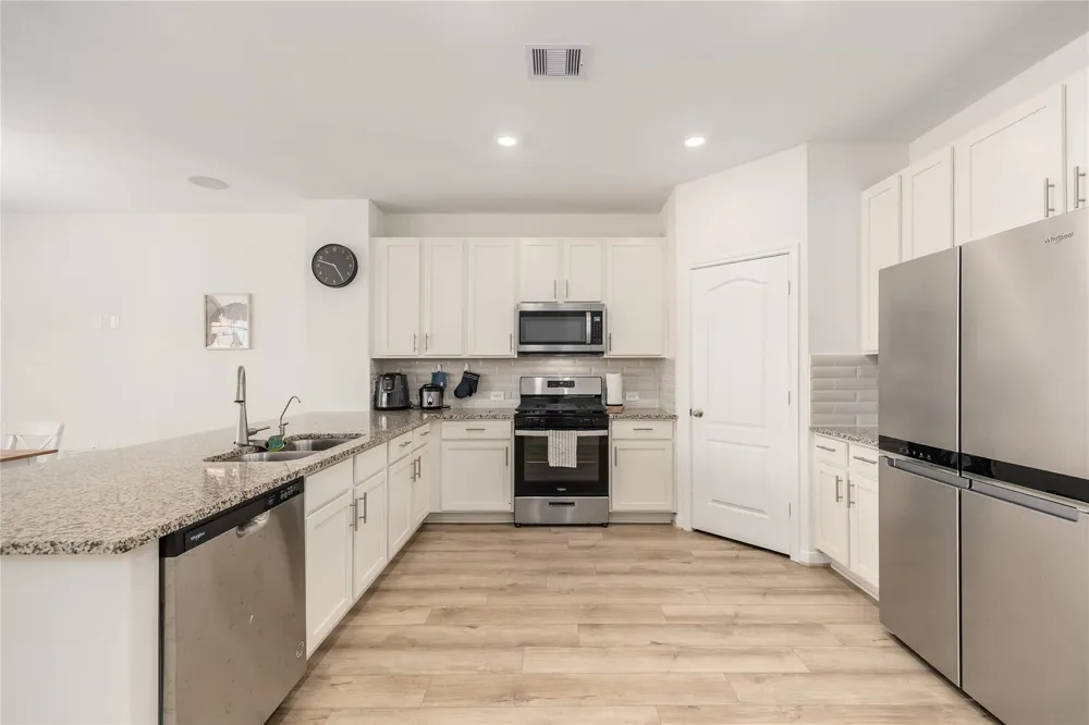 8202 Leisure Point Drive Cypress, TX 77433
