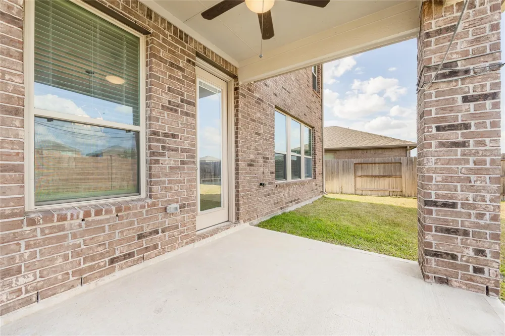 8202 Leisure Point Drive Cypress, TX 77433