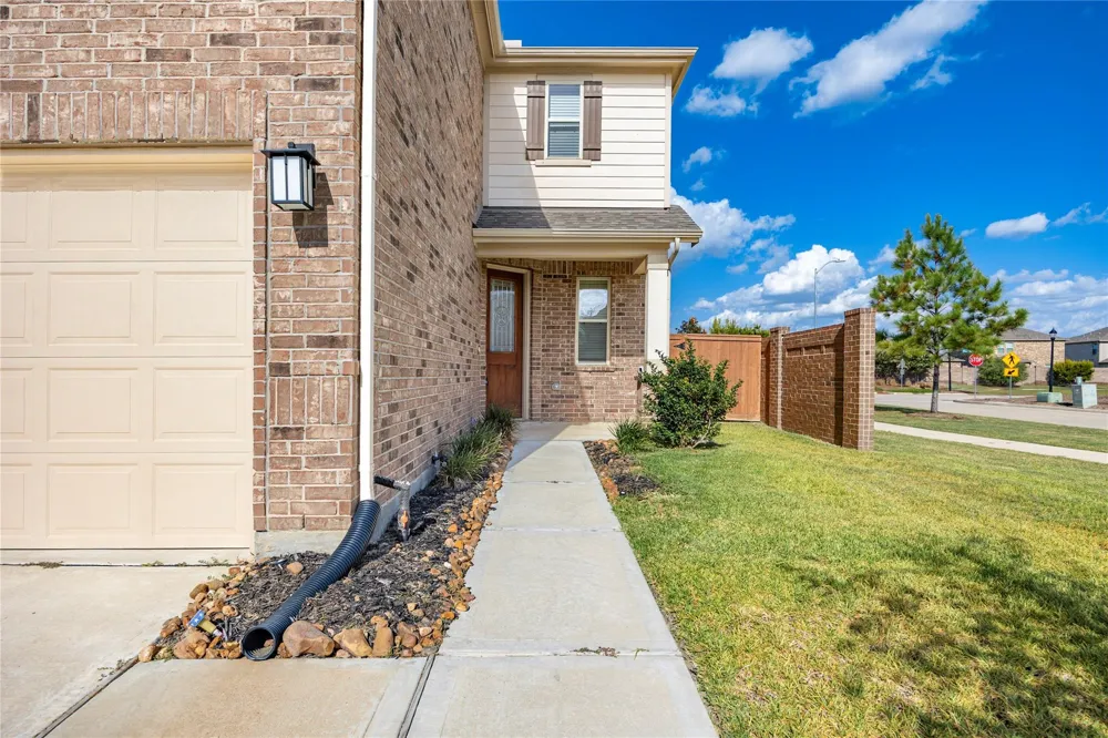 8202 Leisure Point Drive Cypress, TX 77433