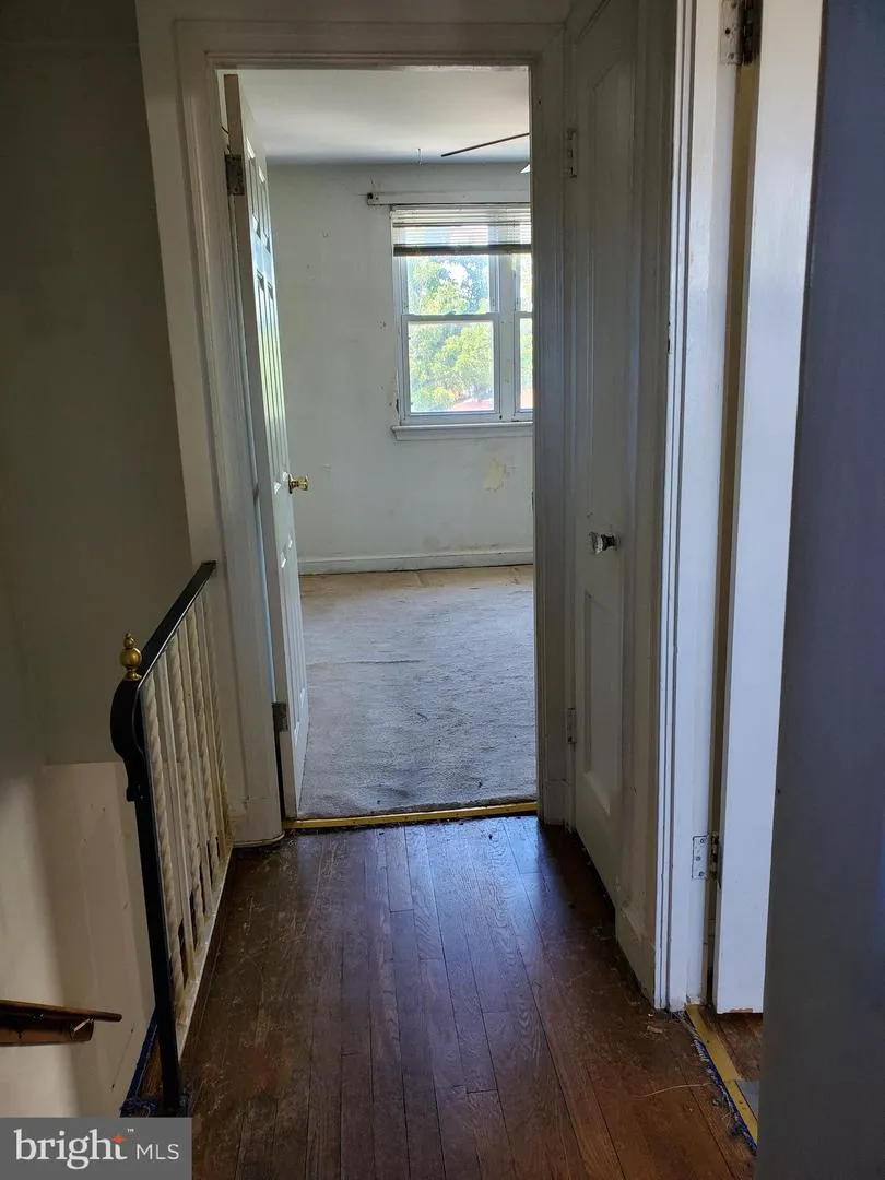 217 LYNHAVEN DRIVE Alexandria, VA 22305