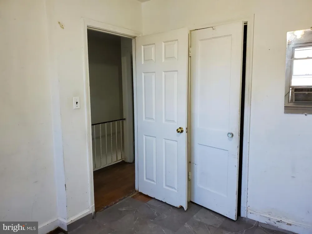 217 LYNHAVEN DRIVE Alexandria, VA 22305