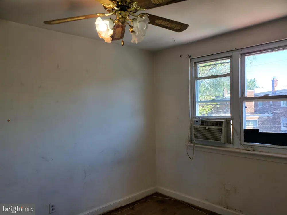 217 LYNHAVEN DRIVE Alexandria, VA 22305