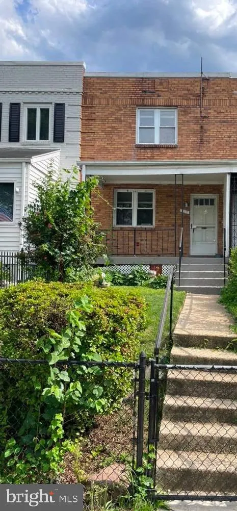 217 LYNHAVEN DRIVE Alexandria, VA 22305