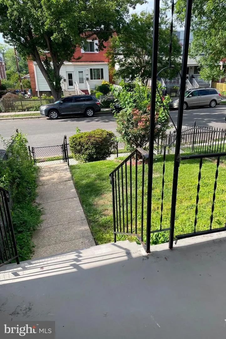 217 LYNHAVEN DRIVE Alexandria, VA 22305