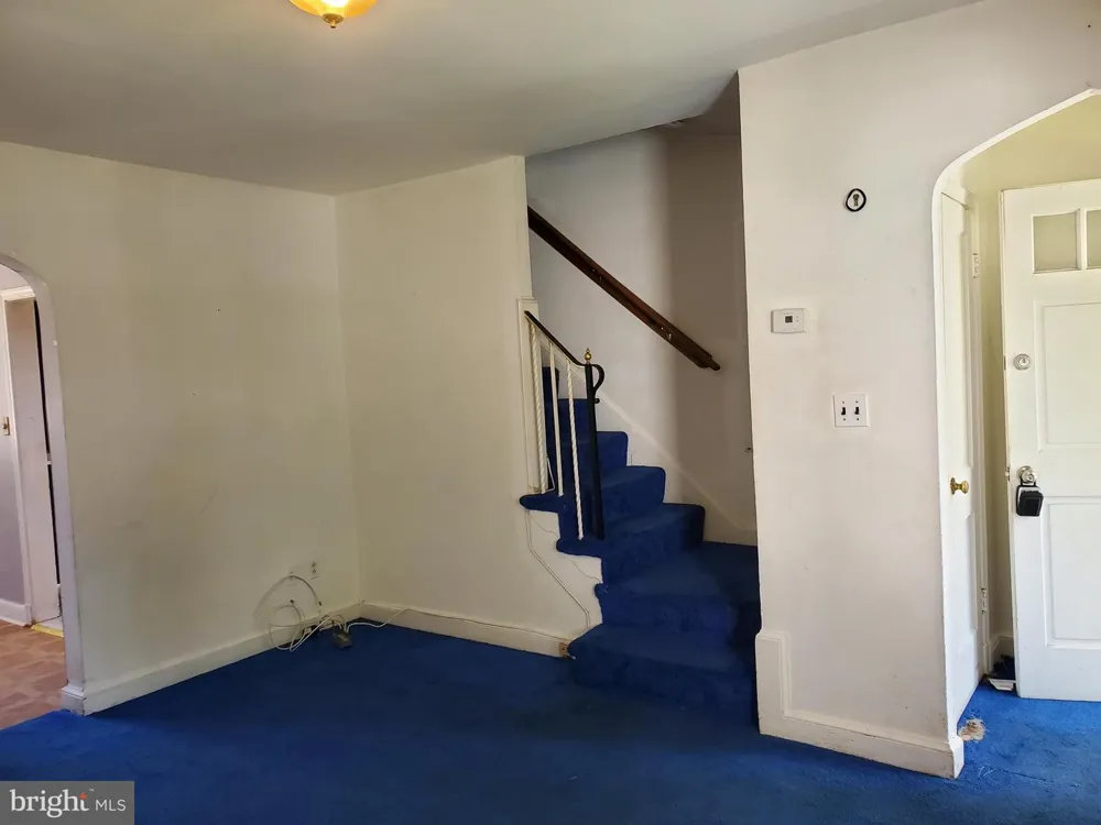 217 LYNHAVEN DRIVE Alexandria, VA 22305