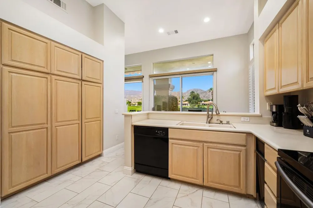55265 Laurel La Quinta, CA 92253