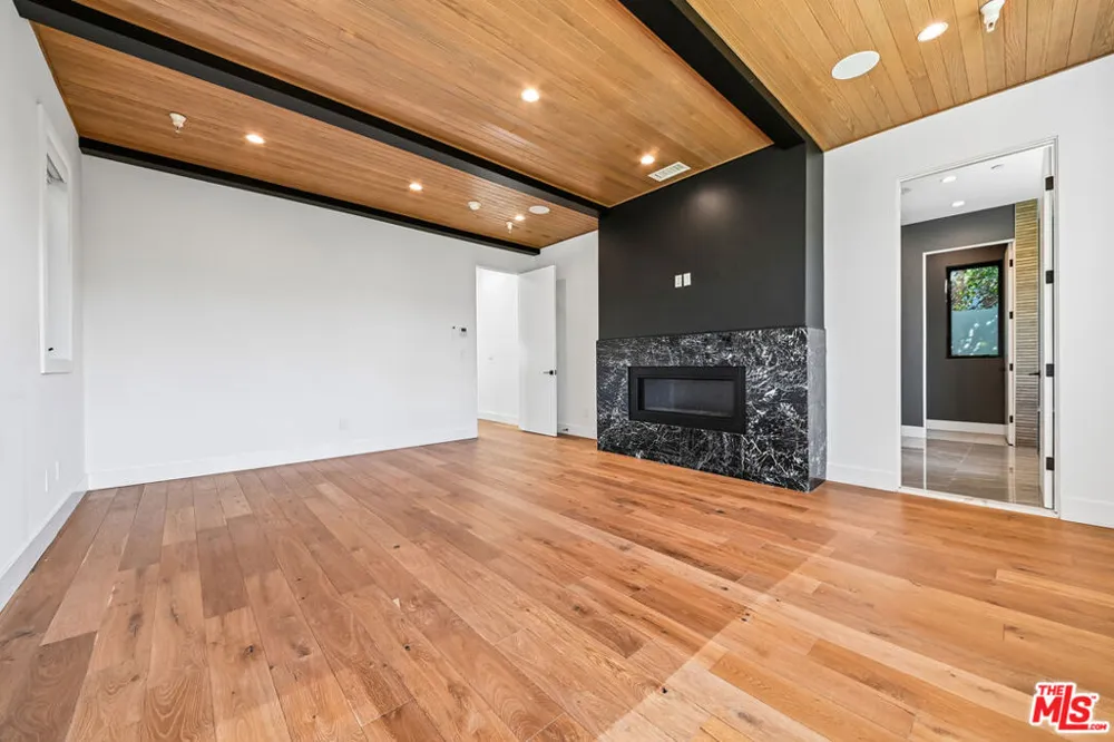 1037 Palms Boulevard Los Angeles, CA 90291