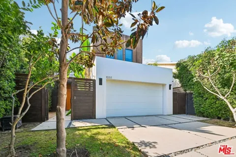 1037 Palms Boulevard