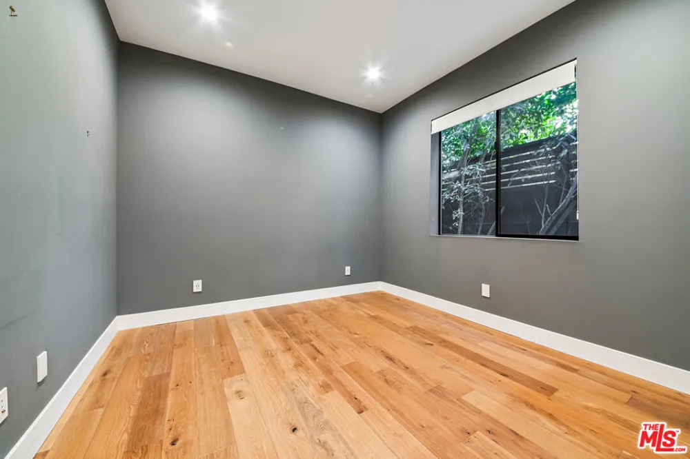 1037 Palms Boulevard Los Angeles, CA 90291