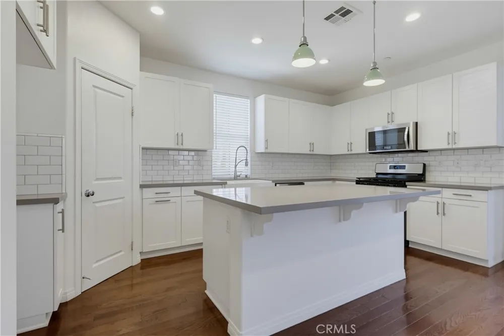 201 Encanto Monterey Park, CA 91755