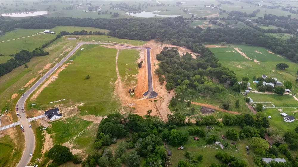 138 Pueblo Drive Caldwell, TX 77836