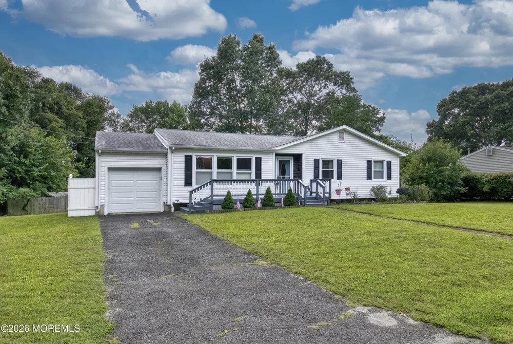 120 Algonquin trl. Brick, NJ 08724