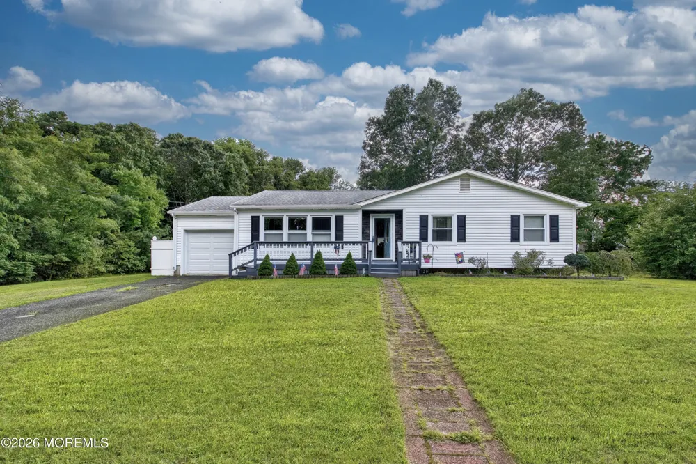 120 Algonquin trl. Brick, NJ 08724