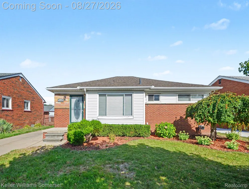 29100 Rosemont Street Roseville City, MI 48066