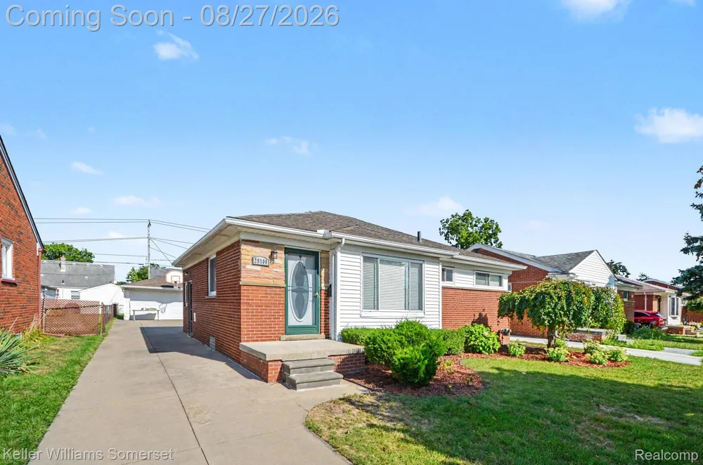 29100 Rosemont Street Roseville City, MI 48066