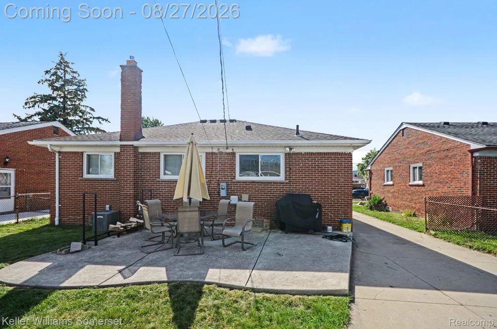 29100 Rosemont Street Roseville City, MI 48066