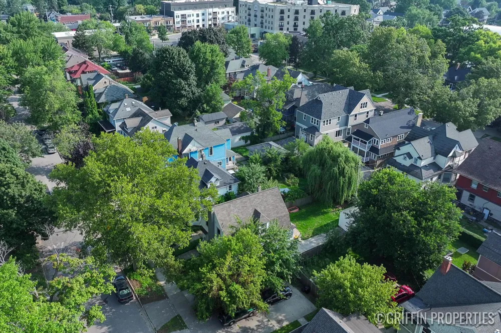 360 Carlton Avenue SE Grand Rapids City, MI 49506