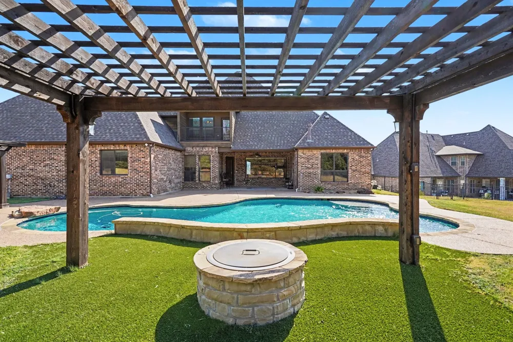 6909 Heritage Oaks Drive Mansfield, TX 76063