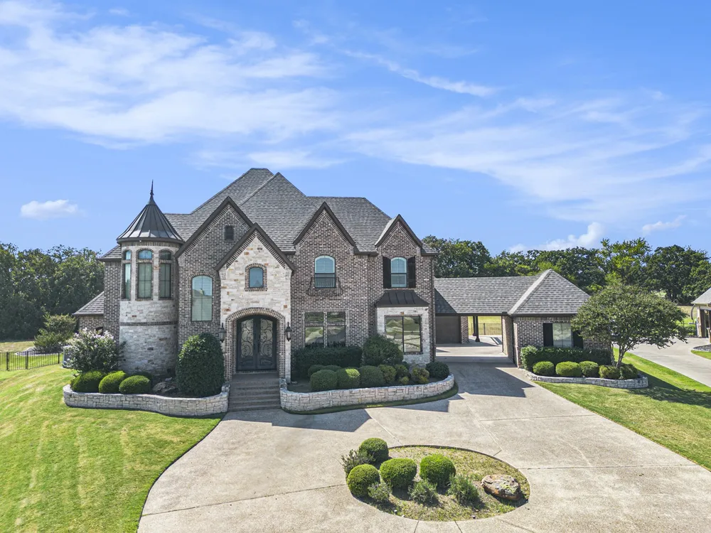 6909 Heritage Oaks Drive Mansfield, TX 76063