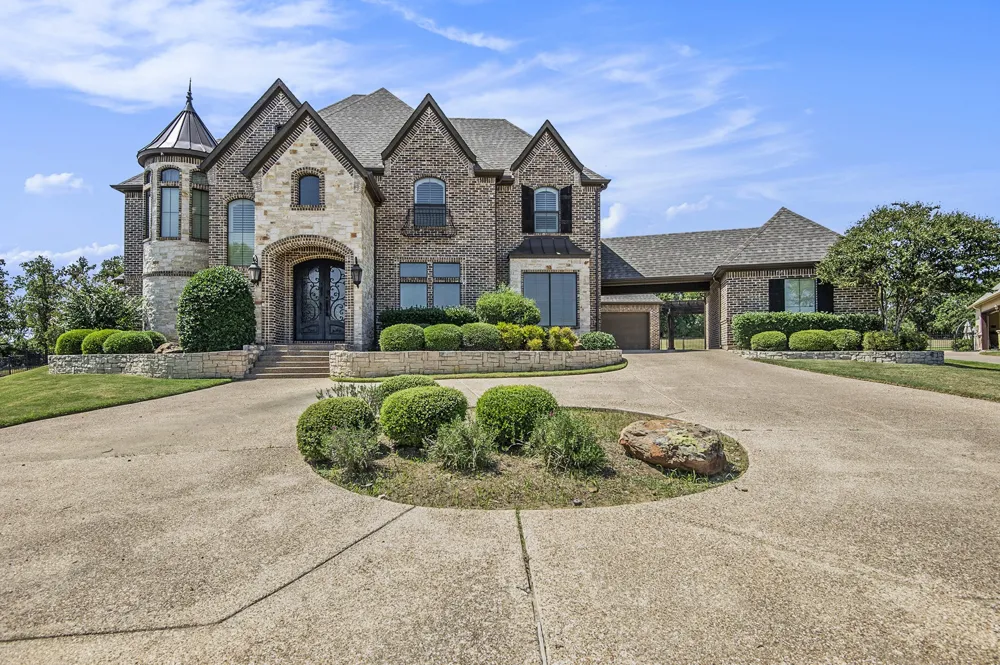 6909 Heritage Oaks Drive Mansfield, TX 76063