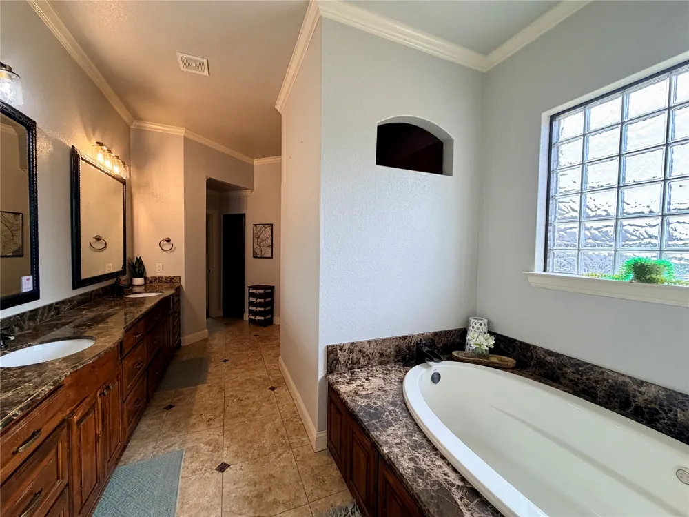 6909 Heritage Oaks Drive Mansfield, TX 76063