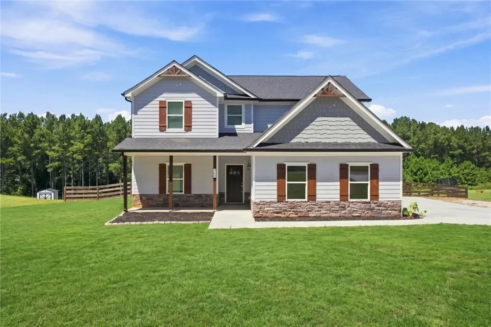 360 May Lane Carnesville, GA 30521