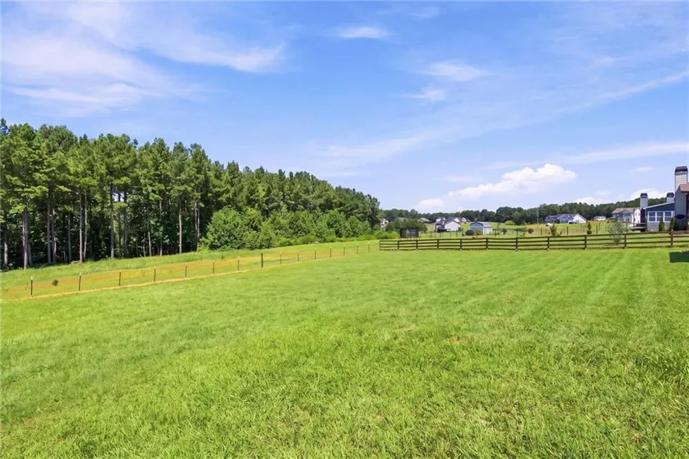 360 May Lane Carnesville, GA 30521