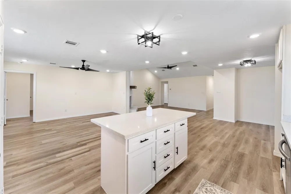 4602 Sheffield Court Pasadena, TX 77504