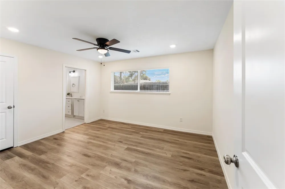 4602 Sheffield Court Pasadena, TX 77504