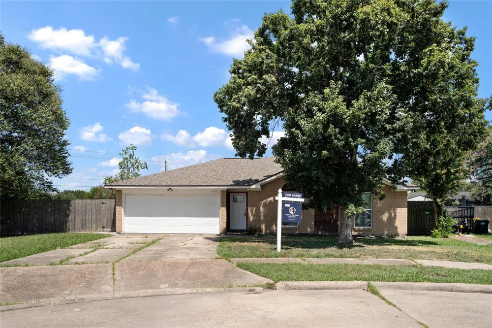 4602 Sheffield Court Pasadena, TX 77504