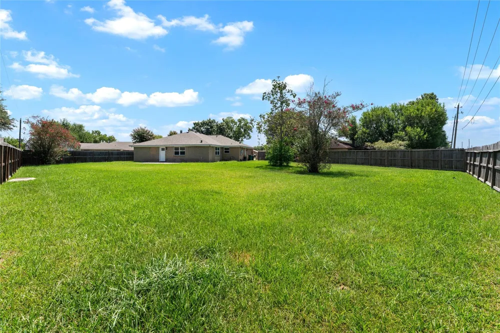 4602 Sheffield Court Pasadena, TX 77504