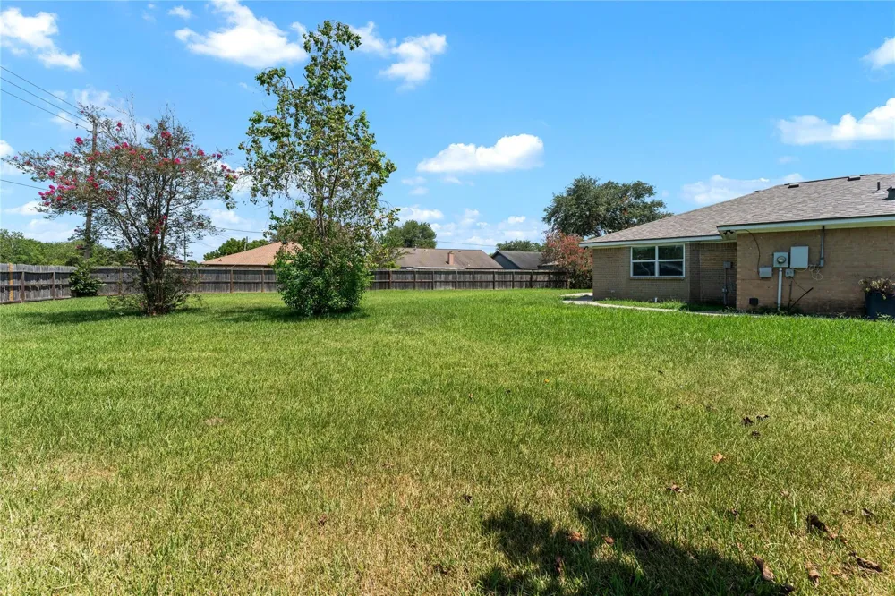 4602 Sheffield Court Pasadena, TX 77504