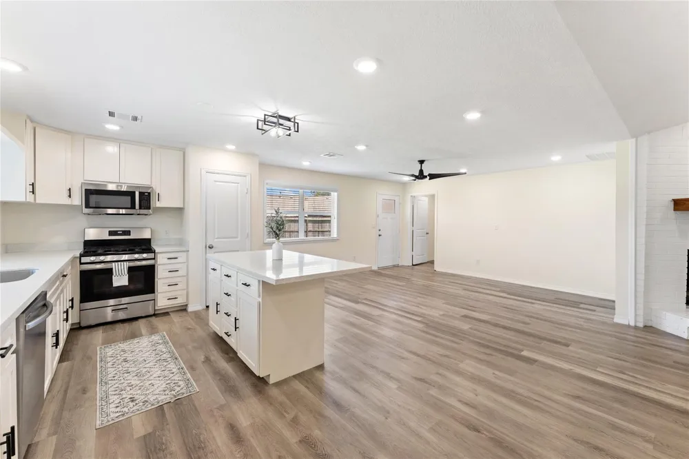 4602 Sheffield Court Pasadena, TX 77504