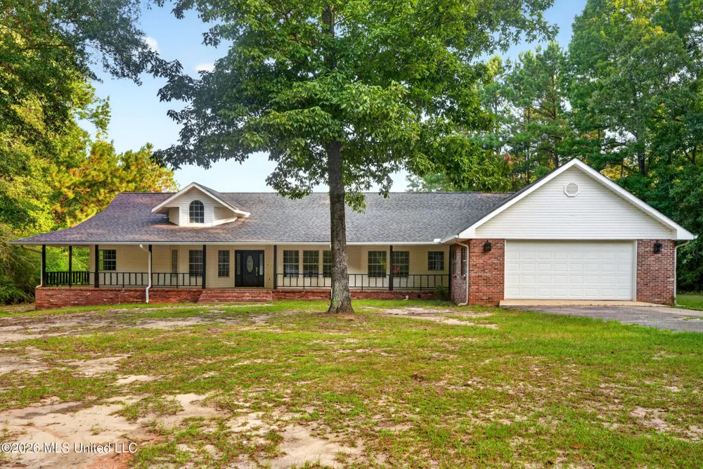 416 W Lamar Avenue Poplarville, MS 39470