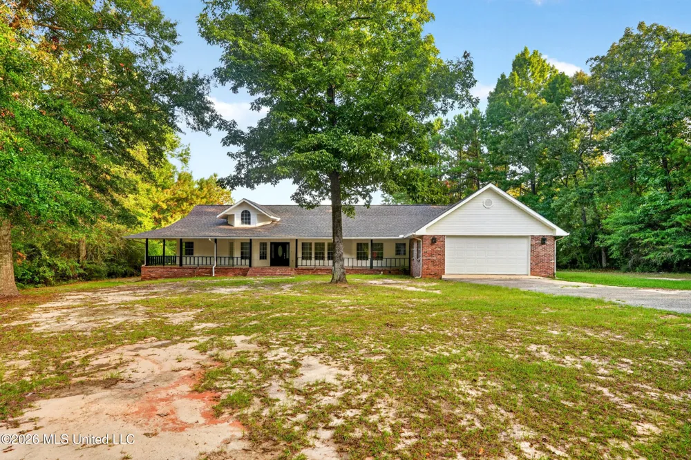 416 W Lamar Avenue Poplarville, MS 39470
