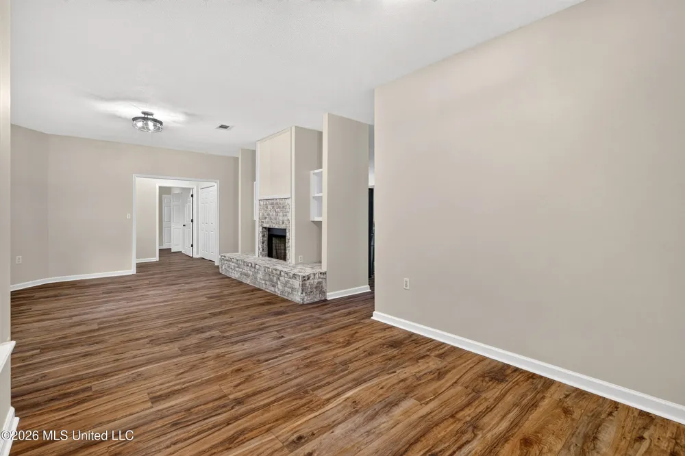 416 W Lamar Avenue Poplarville, MS 39470