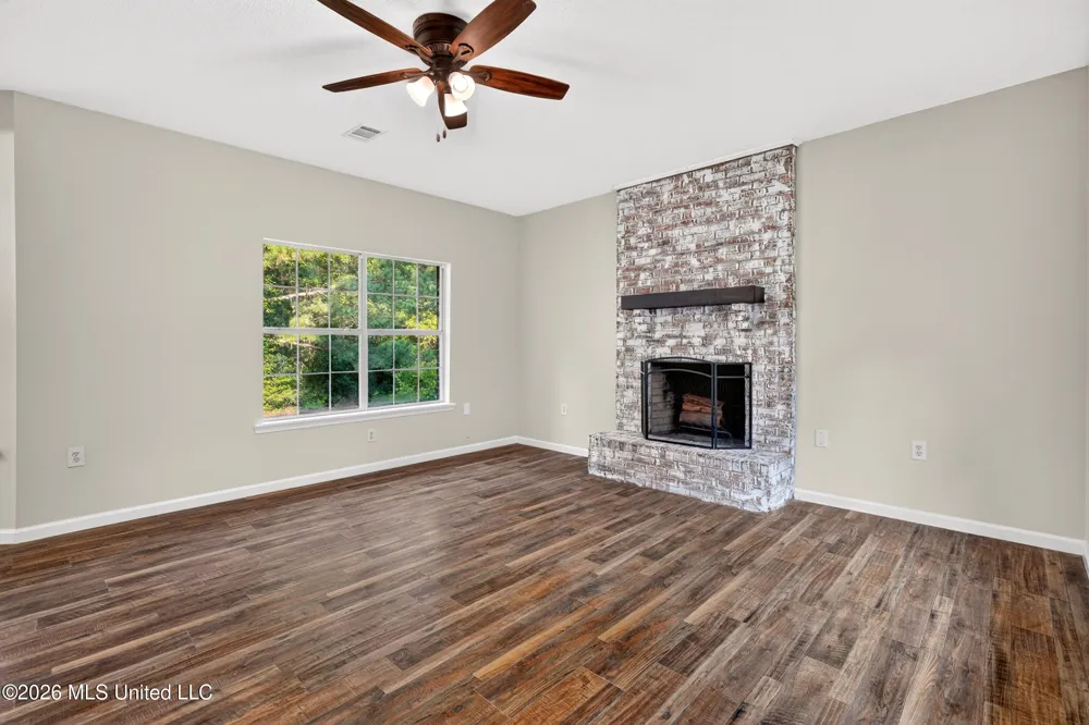 416 W Lamar Avenue Poplarville, MS 39470