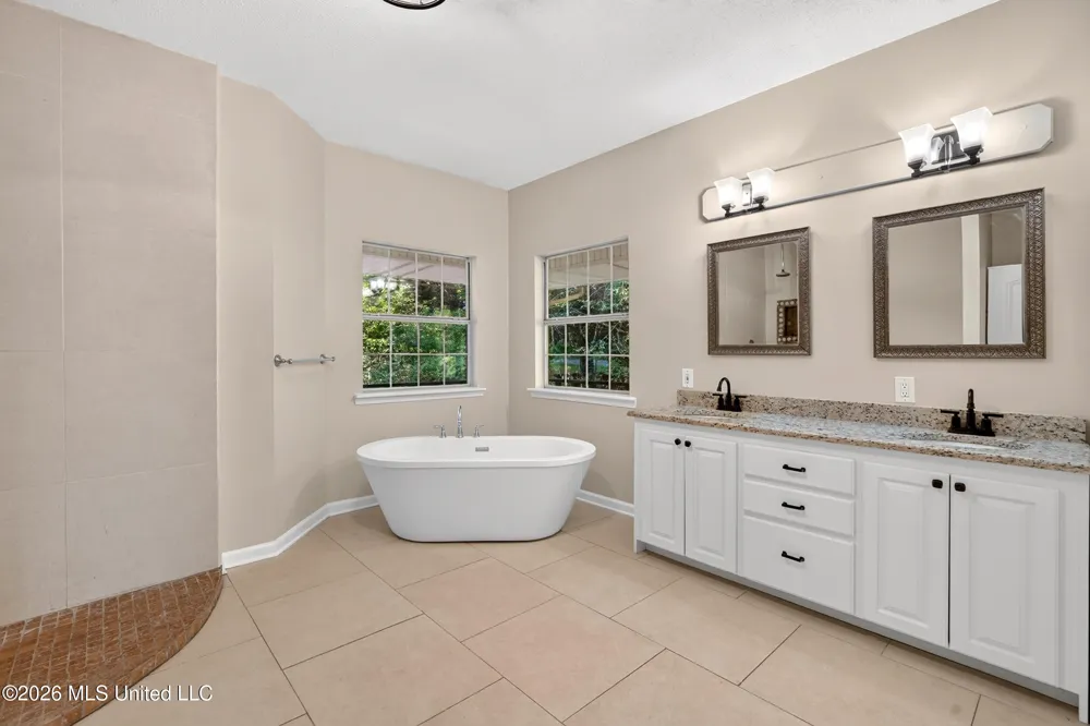 416 W Lamar Avenue Poplarville, MS 39470