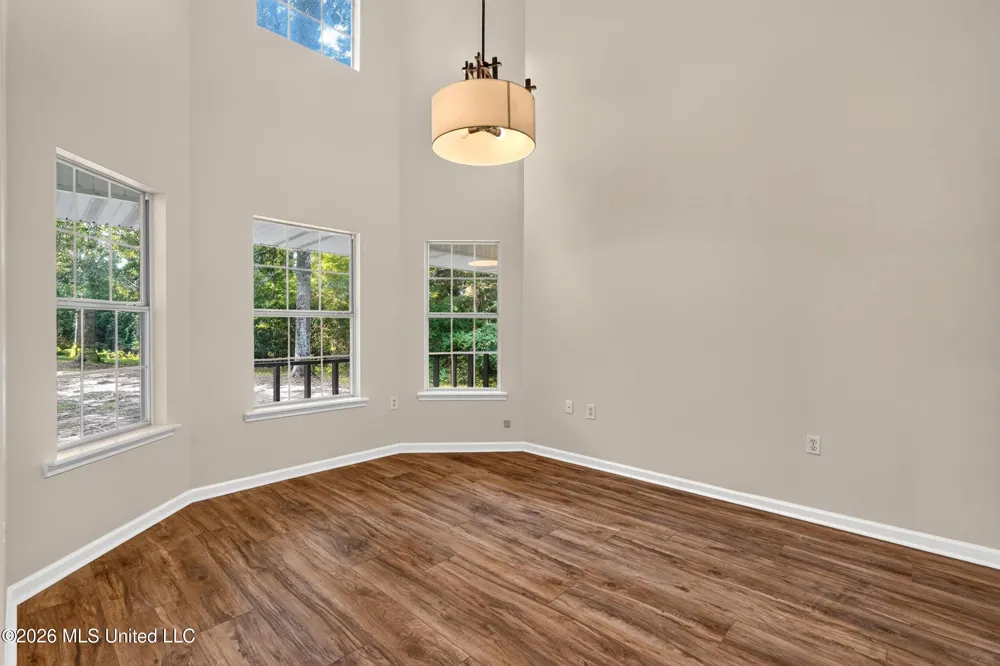 416 W Lamar Avenue Poplarville, MS 39470