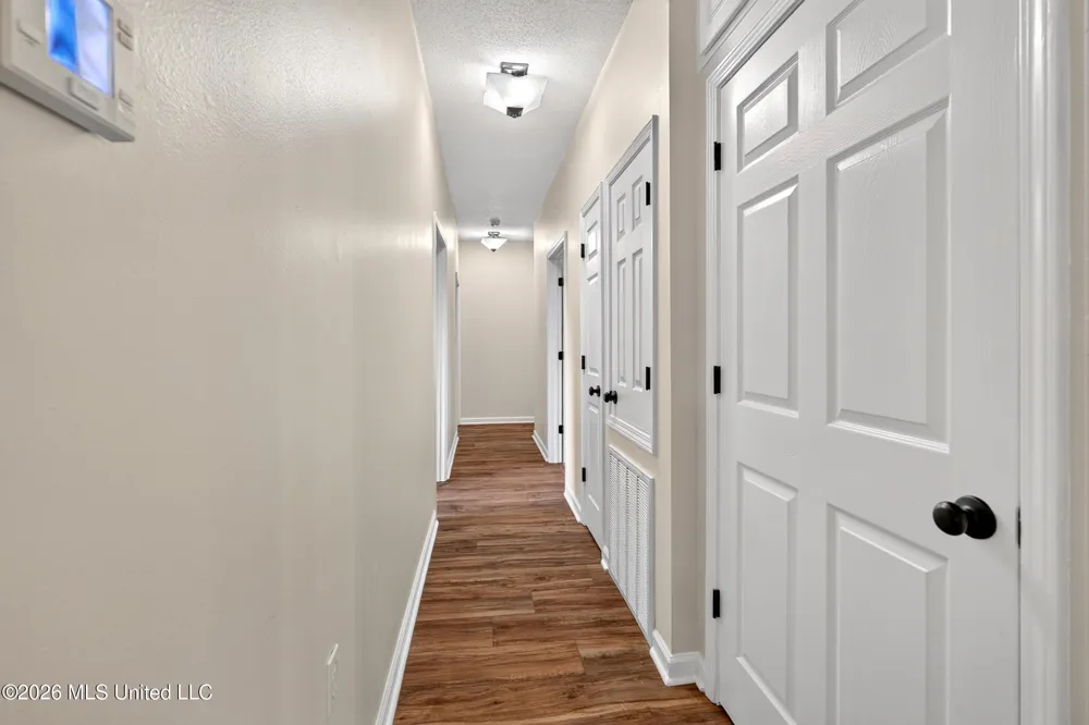 416 W Lamar Avenue Poplarville, MS 39470
