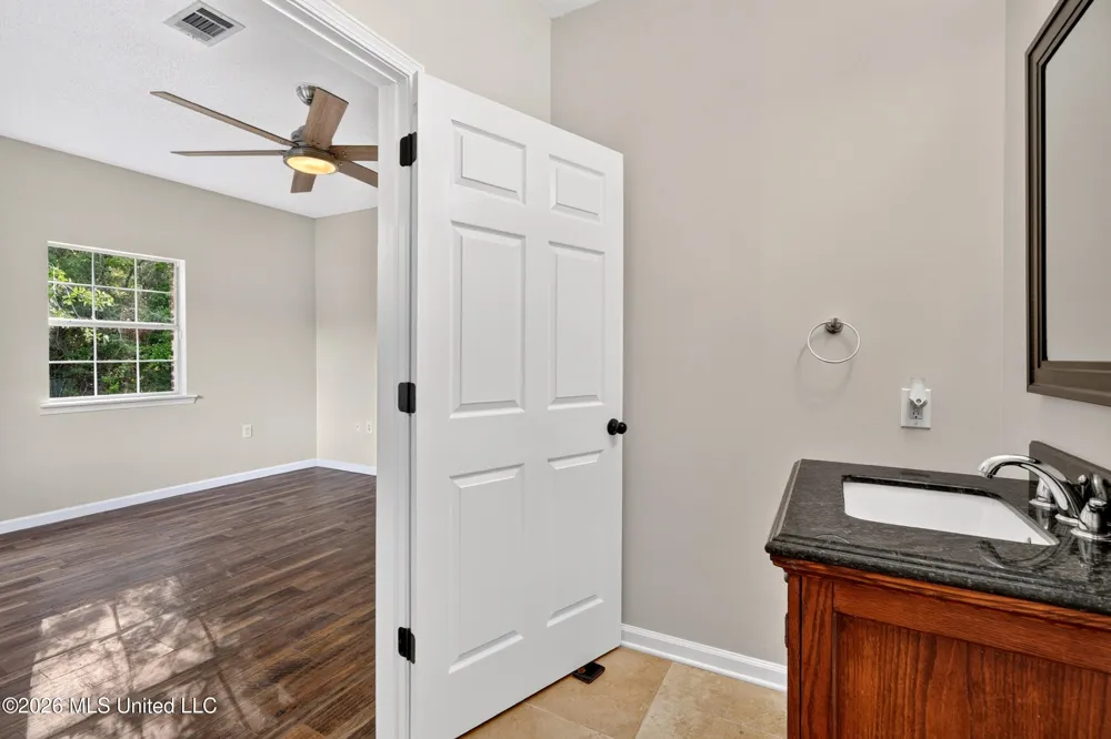 416 W Lamar Avenue Poplarville, MS 39470