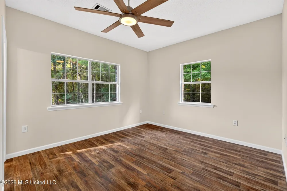 416 W Lamar Avenue Poplarville, MS 39470