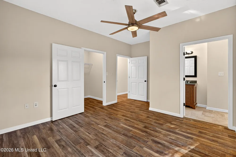 416 W Lamar Avenue Poplarville, MS 39470