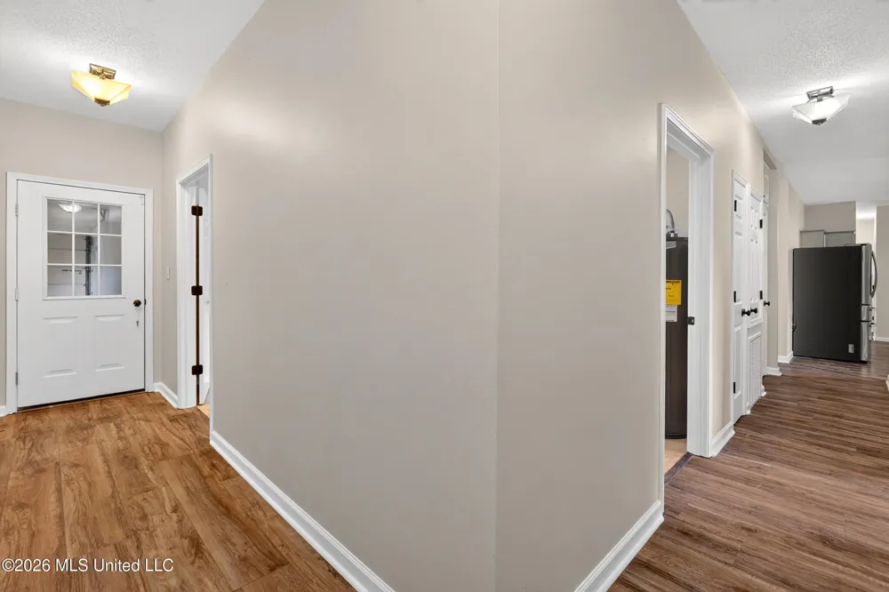 416 W Lamar Avenue Poplarville, MS 39470