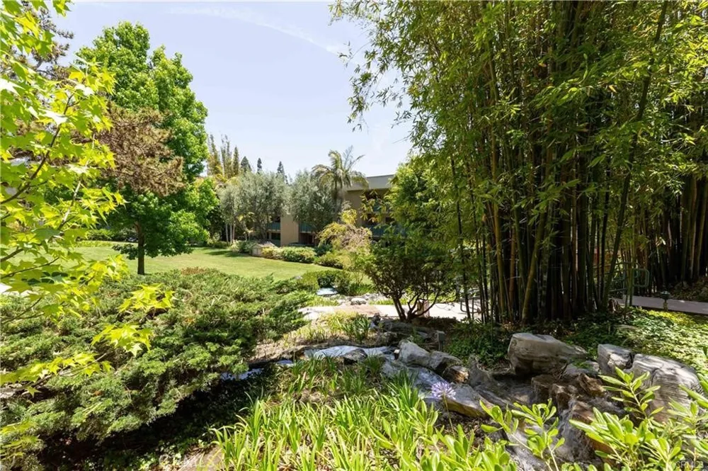 412 Bellflower #104 Long Beach, CA 90814