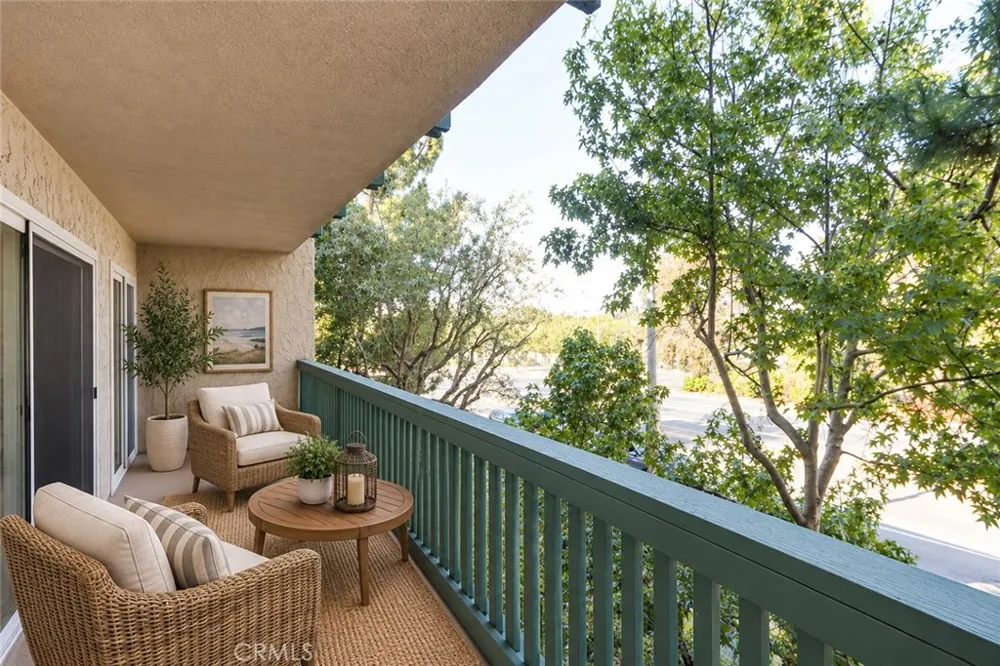 412 Bellflower #104 Long Beach, CA 90814
