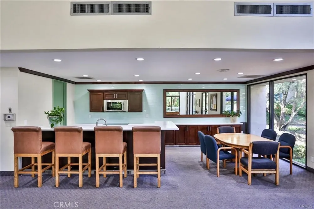 412 Bellflower #104 Long Beach, CA 90814
