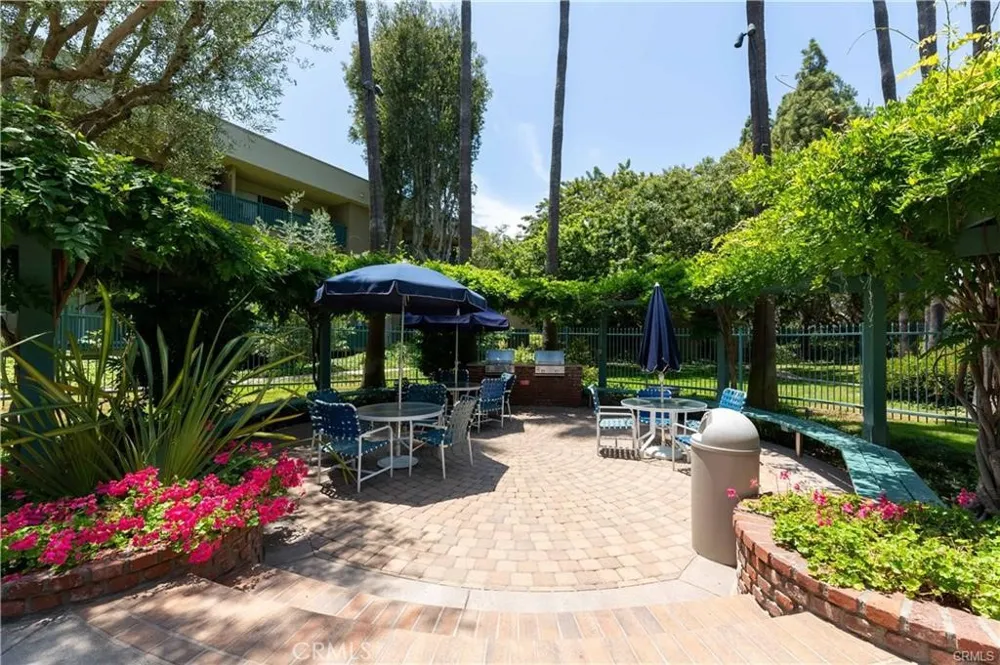 412 Bellflower #104 Long Beach, CA 90814